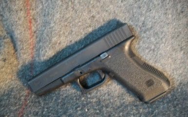a picture of a glock 19 gen 1
