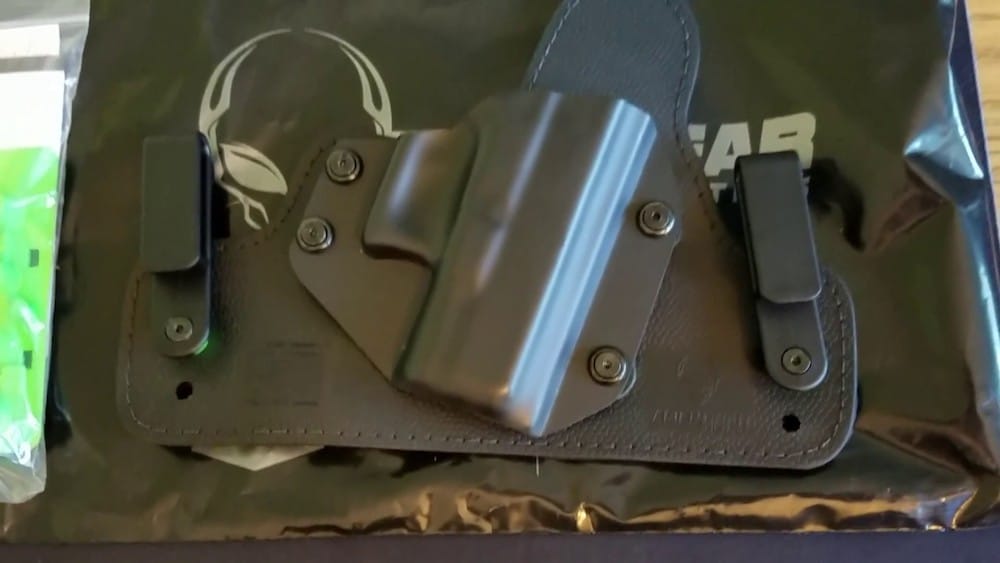 Browning Hi Power Holster Options – Complete Guide