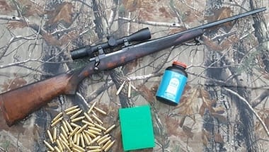 a picture of a Ruger M77 chambered for 243 Winchester